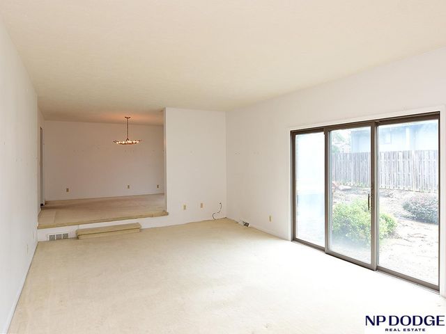 4725 N 103rd Street, Omaha, NE 68134