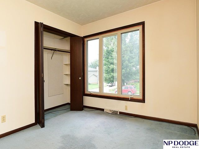 4725 N 103rd Street, Omaha, NE 68134