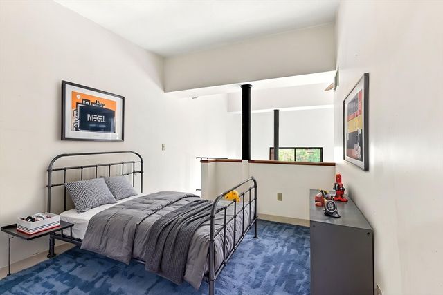 96 Old Colony Ave 302, Taunton, MA 02718