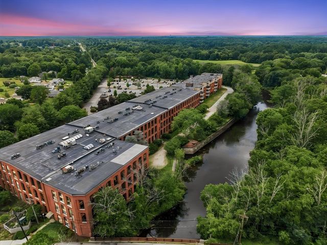 96 Old Colony Ave 302, Taunton, MA 02718