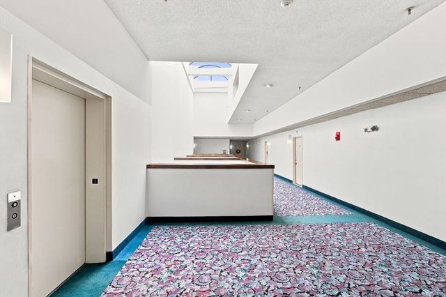 96 Old Colony Ave 302, Taunton, MA 02718