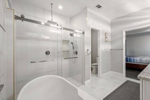 104 N 4th Street, Trenton, TX 75490