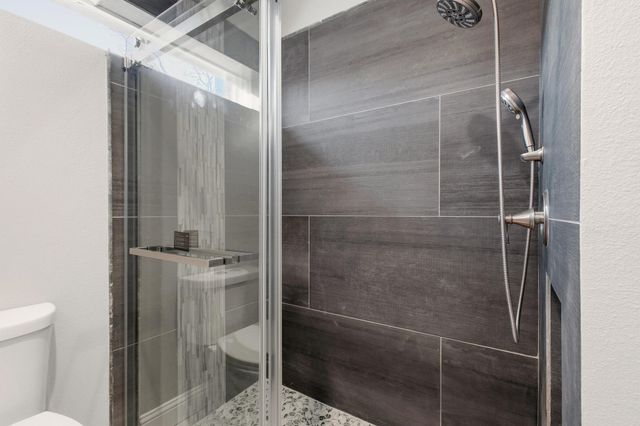 104 N 4th Street, Trenton, TX 75490