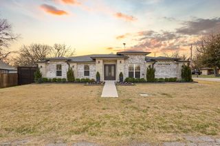 104 N 4th Street, Trenton, TX 75490
