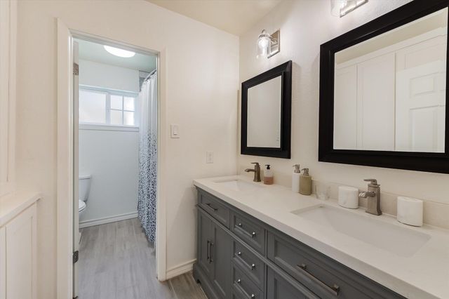 9405 Shady Oaks DR, Austin, TX 78729