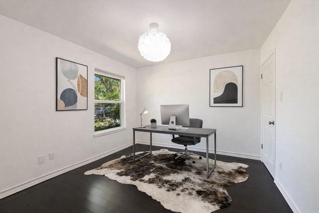 9405 Shady Oaks DR, Austin, TX 78729