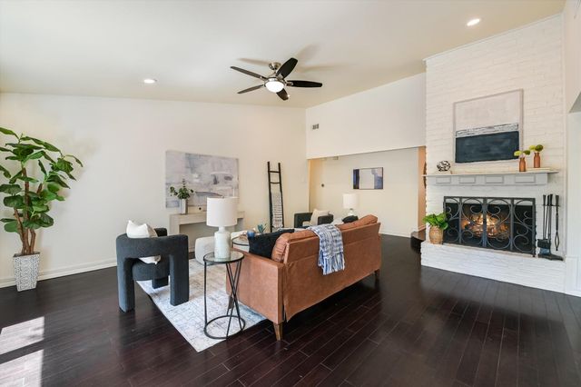 9405 Shady Oaks DR, Austin, TX 78729