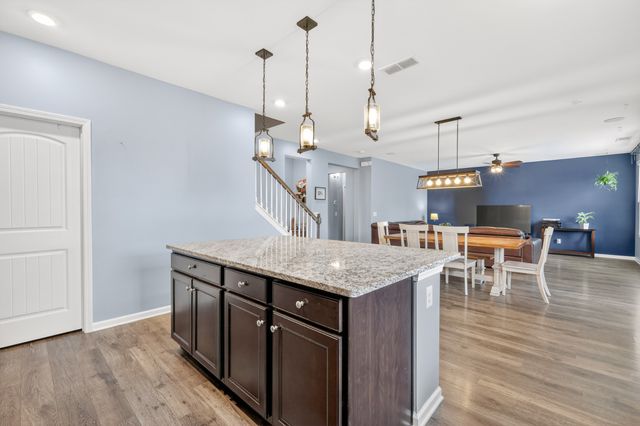 4015 Meadow Knoll Ln, Mount Juliet, TN 37122