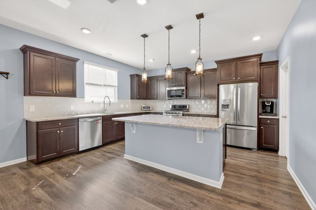 4015 Meadow Knoll Ln, Mount Juliet, TN 37122