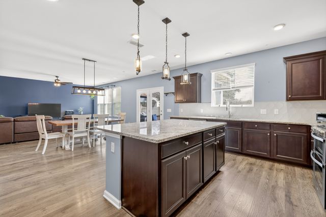 4015 Meadow Knoll Ln, Mount Juliet, TN 37122