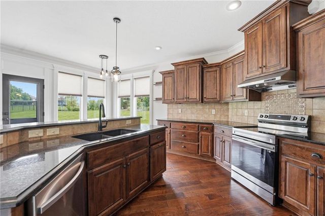 209 SE Waterwheel Lane, Lee's Summit, MO 64063