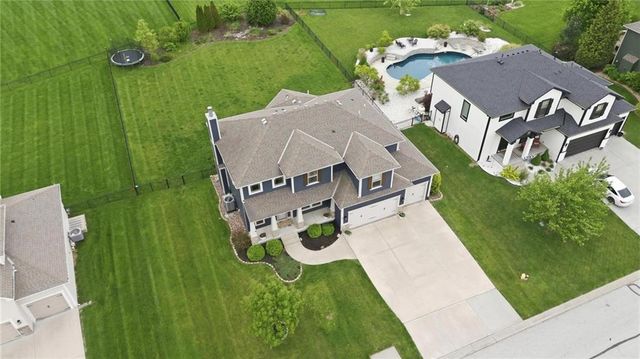 209 SE Waterwheel Lane, Lee's Summit, MO 64063