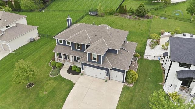 209 SE Waterwheel Lane, Lee's Summit, MO 64063