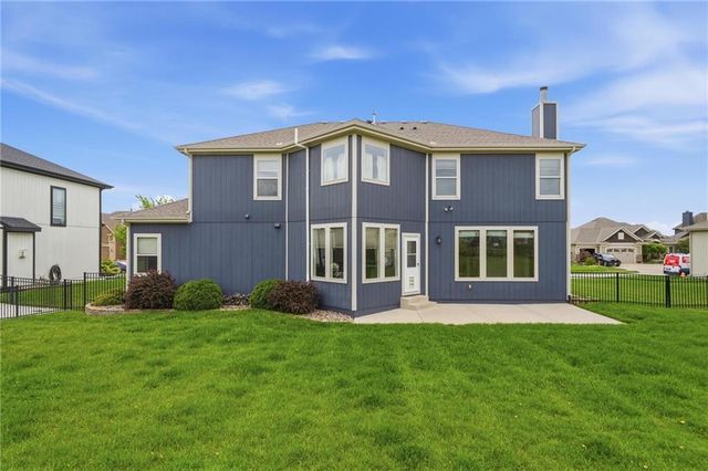 209 SE Waterwheel Lane, Lee's Summit, MO 64063