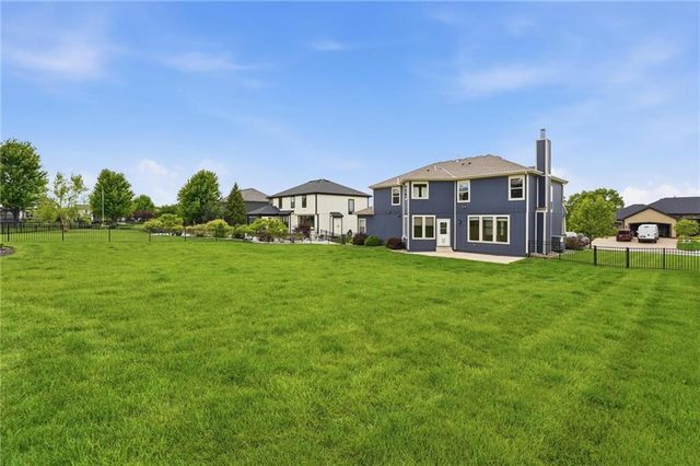 209 SE Waterwheel Lane, Lee's Summit, MO 64063