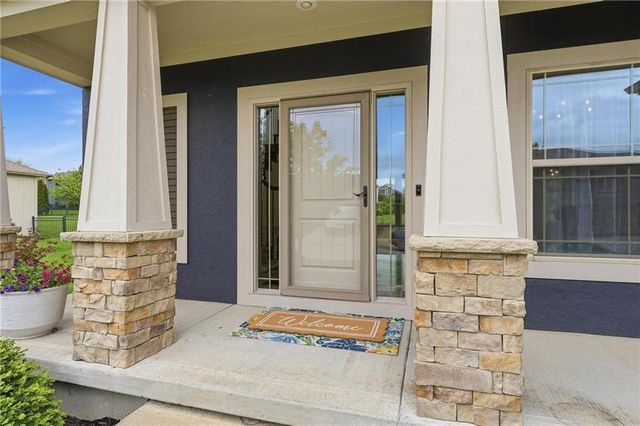 209 SE Waterwheel Lane, Lee's Summit, MO 64063
