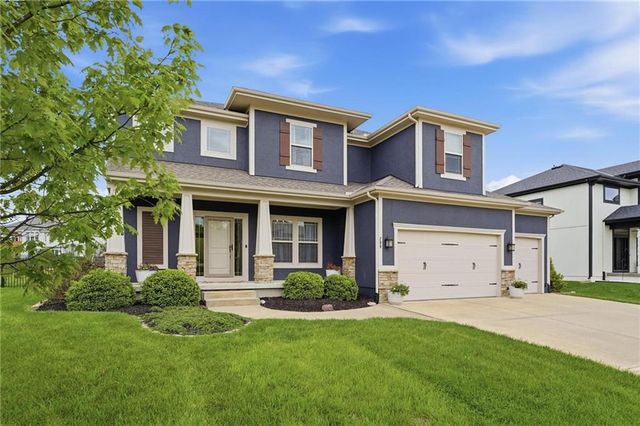 209 SE Waterwheel Lane, Lee's Summit, MO 64063