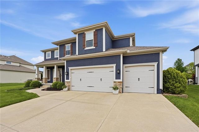 209 SE Waterwheel Lane, Lee's Summit, MO 64063