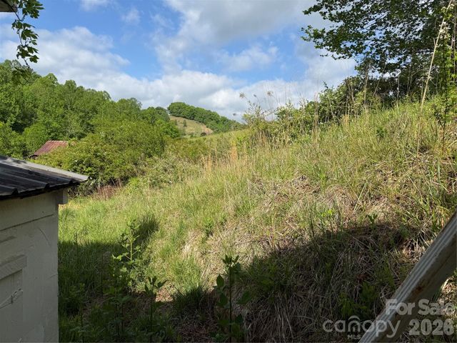 176 Laurel Branch Cemetery Road, Weaverville, NC 28753