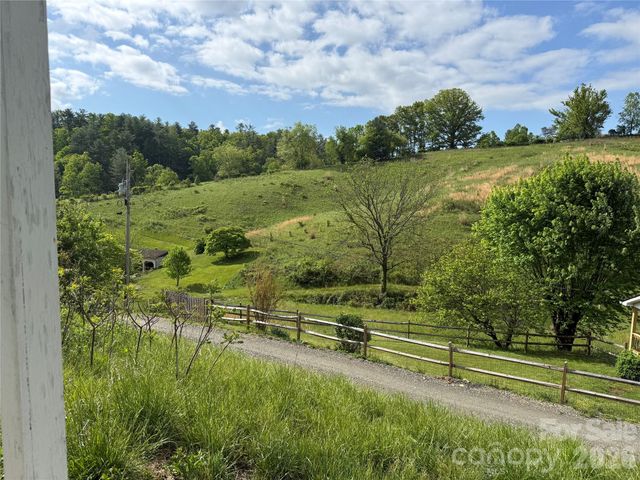 176 Laurel Branch Cemetery Road, Weaverville, NC 28753
