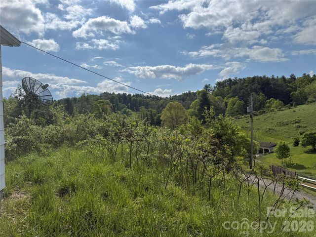 176 Laurel Branch Cemetery Road, Weaverville, NC 28753