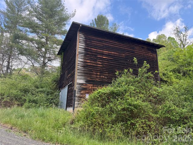 176 Laurel Branch Cemetery Road, Weaverville, NC 28753