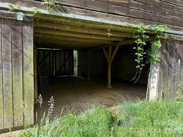 176 Laurel Branch Cemetery Road, Weaverville, NC 28753