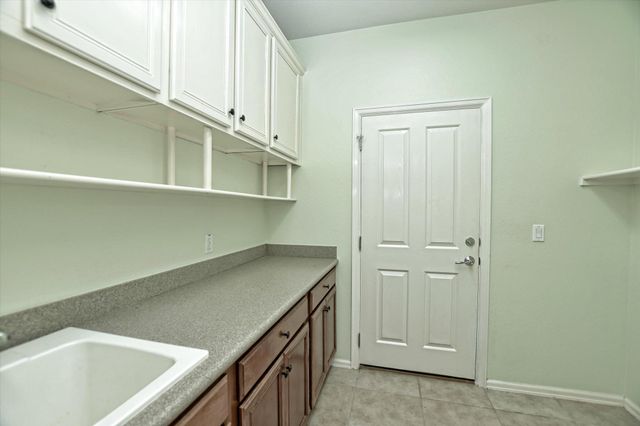 516 Independence Creek LN, Georgetown, TX 78633