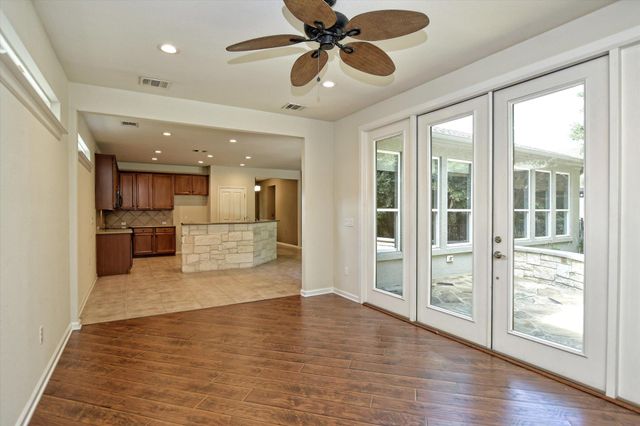 516 Independence Creek LN, Georgetown, TX 78633