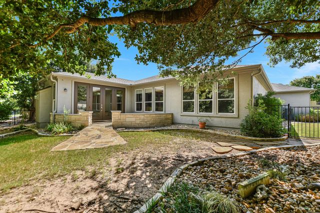 516 Independence Creek LN, Georgetown, TX 78633
