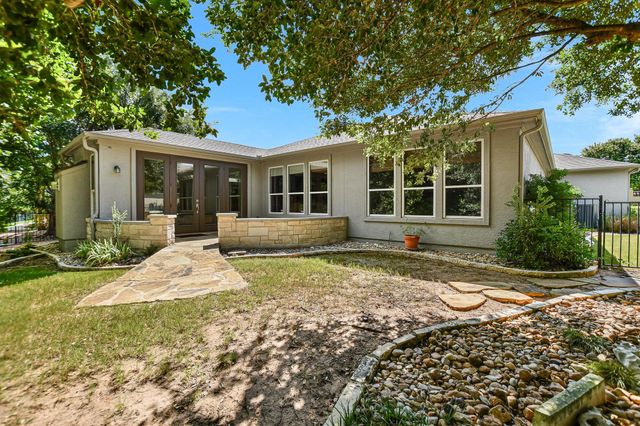 516 Independence Creek LN, Georgetown, TX 78633