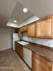 455 W Kelso St Apt 236, Tucson, AZ 85705