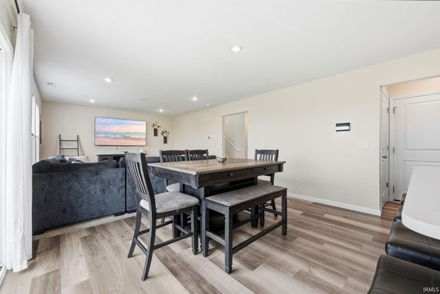 4715 Heathermoor Lane, New Haven, IN 46774