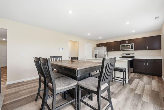 4715 Heathermoor Lane, New Haven, IN 46774
