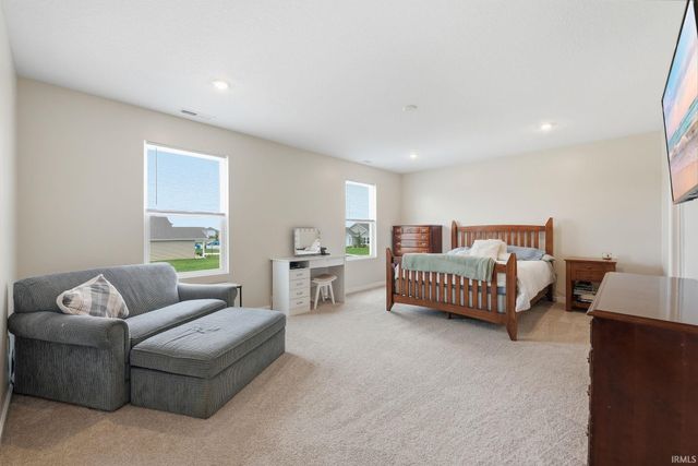 4715 Heathermoor Lane, New Haven, IN 46774