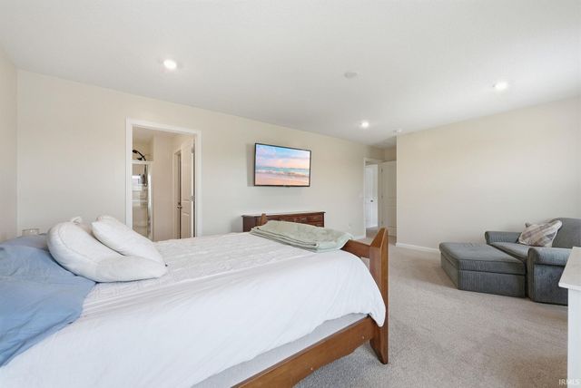 4715 Heathermoor Lane, New Haven, IN 46774