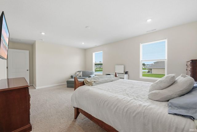 4715 Heathermoor Lane, New Haven, IN 46774