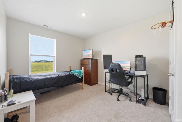 4715 Heathermoor Lane, New Haven, IN 46774