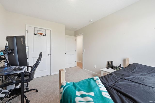 4715 Heathermoor Lane, New Haven, IN 46774