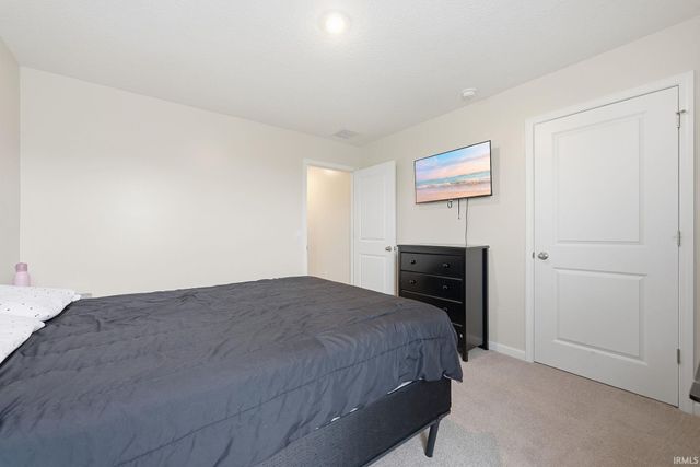 4715 Heathermoor Lane, New Haven, IN 46774