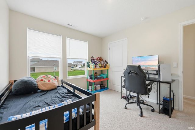4715 Heathermoor Lane, New Haven, IN 46774