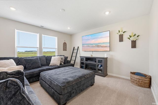 4715 Heathermoor Lane, New Haven, IN 46774