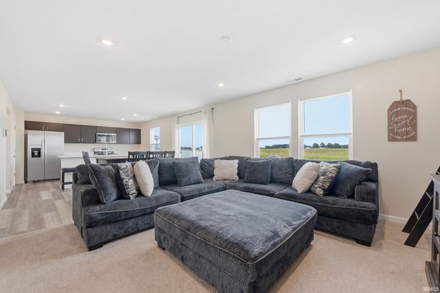 4715 Heathermoor Lane, New Haven, IN 46774