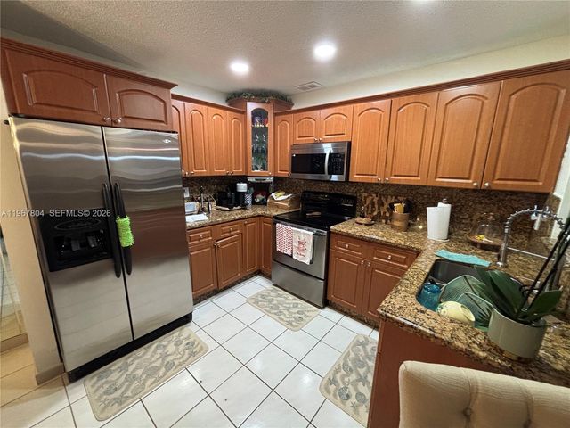 3625 SW 6 ST, Miami, FL 33135