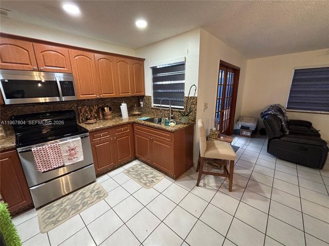 3625 SW 6 ST, Miami, FL 33135