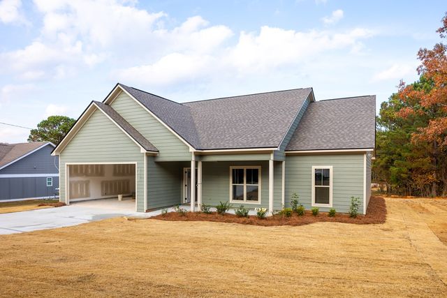 163 Lee Road 2151, Valley, AL 36854