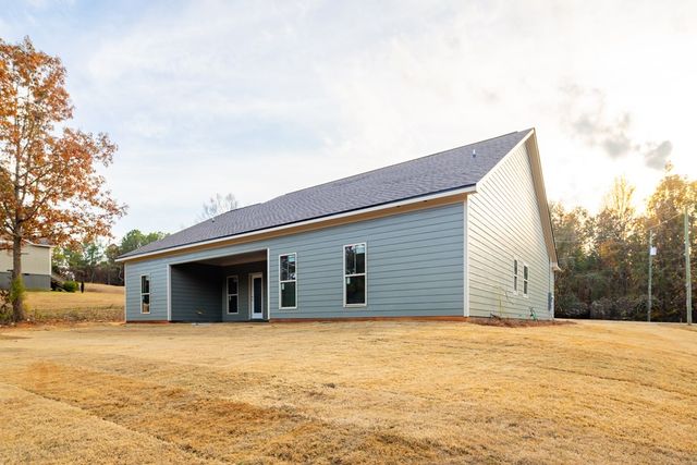 163 Lee Road 2151, Valley, AL 36854