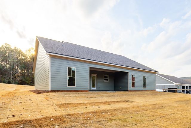 163 Lee Road 2151, Valley, AL 36854