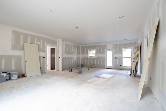 163 Lee Road 2151, Valley, AL 36854