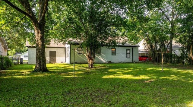 2010 Hairston Street, Conway, AR 72034